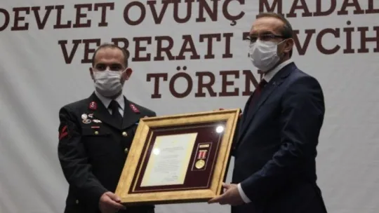 Ağrı şehidinin Devlet Övünç Madalyası 4 yaşındaki kızına verildi