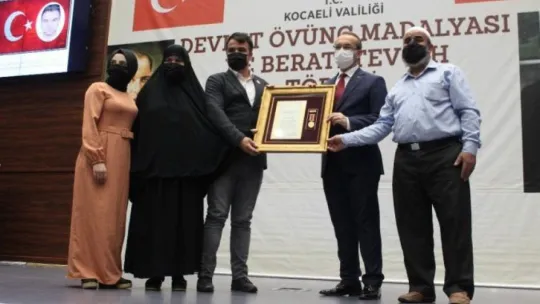 Ağrı şehidinin Devlet Övünç Madalyası 4 yaşındaki kızına verildi
