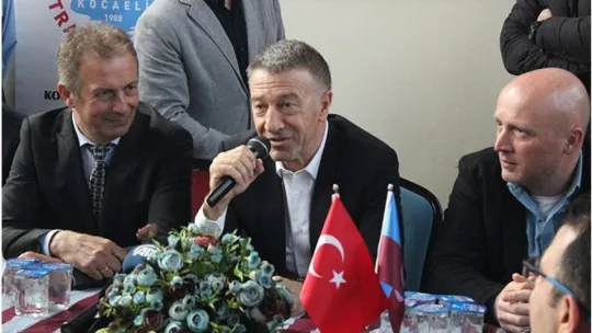 Ahmet Ağaoğlu'na Kocaeli'de yoğun ilgi!