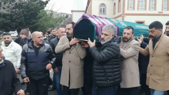 Ahmet Kaya'nın ağabeyi Mustafa Kaya son yolculuğuna uğurlandı