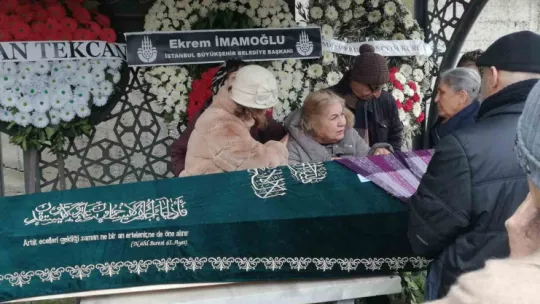 Ahmet Kaya'nın ağabeyi Mustafa Kaya son yolculuğuna uğurlandı