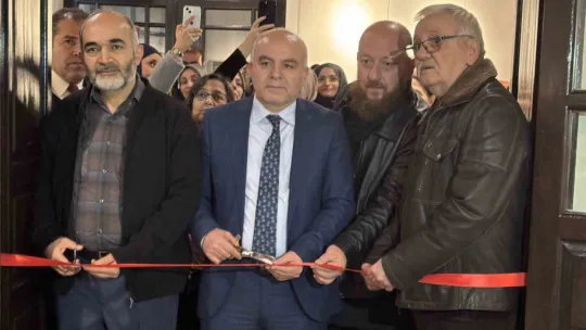 Ailenin önemi, hat sanatının zarafetiyle yorumlandı