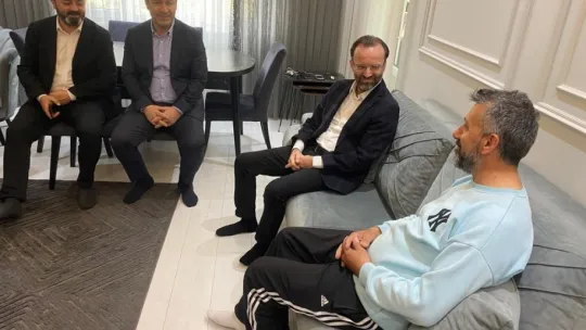AK Parti'den yeni rekor: 2 günde 1 milyon hane ziyareti