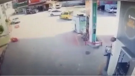 Akaryakıt istasyonundaki feci kaza kamerada