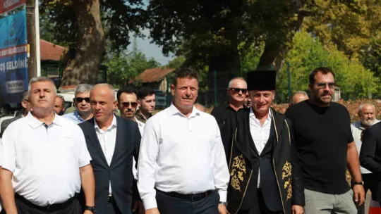 Akbalık Yağlı Güreşleri'nde 600 pehlivan ter döküyor