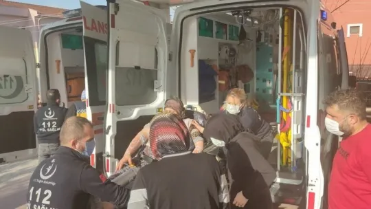 Alev alev yanan çiftlik evi 1 saatte söndürüldü