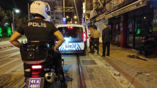 Alkollü şahısların kavgası sokağa taştı!