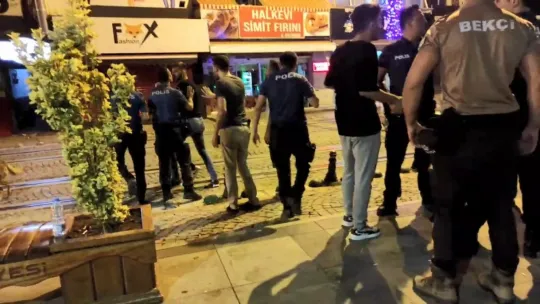 Alkollü şahısların kavgası sokağa taştı!