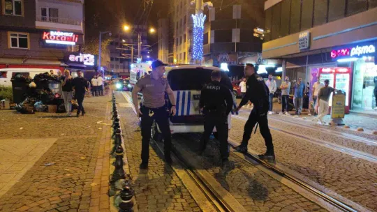 Alkollü olan iki grup arasında çıkan kavga çıktı