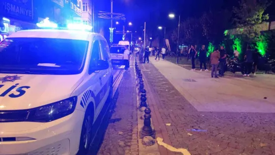 Alkollü olan iki grup arasında çıkan kavga çıktı