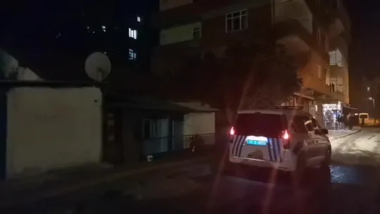 Ocakta unutulan yemek yangın çıkardı