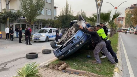 Alkollü sürücü düz yolda takla attı!