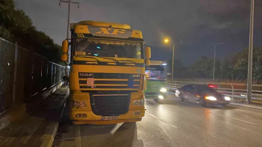 Kocaeli'de 5 araç birbirine girdi