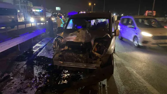 Kocaeli'de 5 araç birbirine girdi