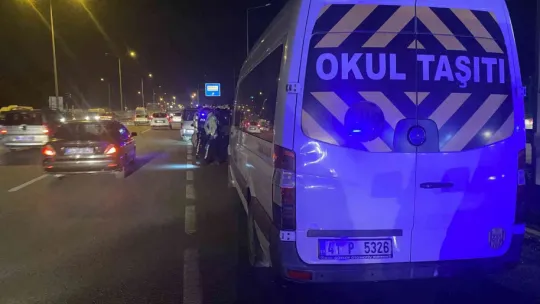 Kocaeli'de 5 araç birbirine girdi