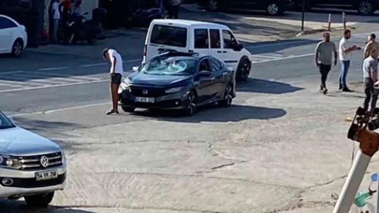 Alkollü sürücünün çarptığı yayayı zıplaması kurtardı