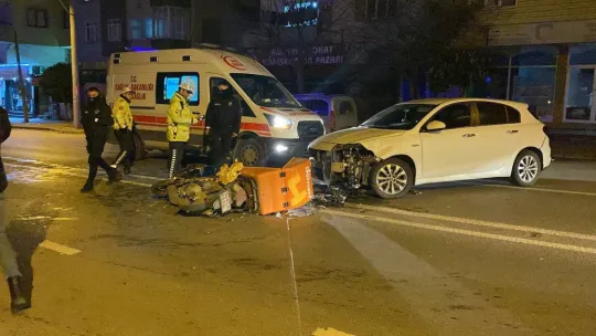 Kocaeli'de otomobil ile motosiklet çarpıştı