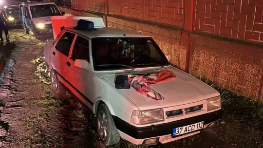 Alkollü ve ehliyetsiz sürücü polisten kaçtı