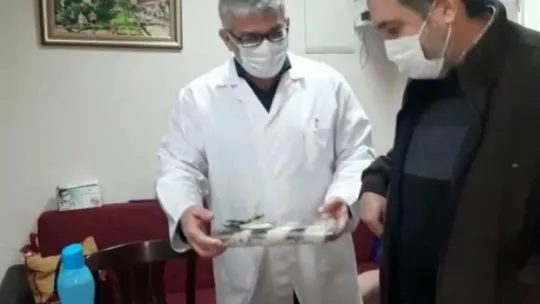 Altınoluk Pastaneleri sağlıkçıları unutmadı