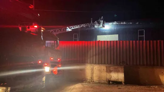 Kocaeli'de alüminyum fabrikasında basınç tankı patladı