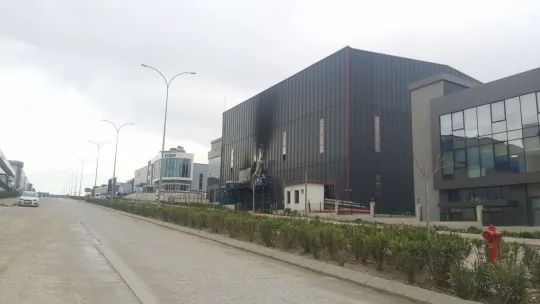 Alüminyum fabrikasında korkutan yangın