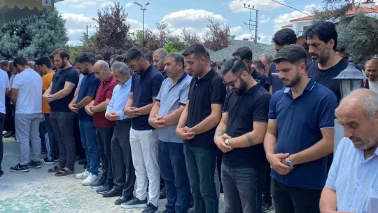 Amcaları tarafından öldürülen 2 kardeş defnedildi