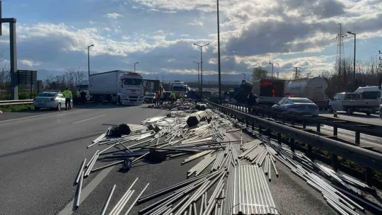Anadolu Otoyolu'nda feci kaza: 5 yaralı
