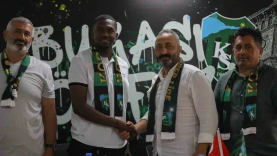 Anfernee Jamal Dijksteel resmen Kocaelispor'da