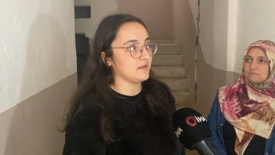 Anne kız memlekete gitmişti, eve geldiklerinde hayrete düştüler