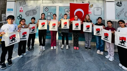 Anne Şehir'de dopdolu, rengarenk ara tatil