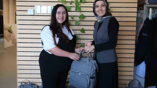 Anne ve anne adaylarına bebek sağlığı eğitimi