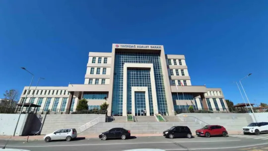 Anne ve babasını öldüren gencin cezası belli oldu