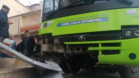 Annenin öldüğü, kızlarının yaralandığı feci kazada sürücülere ev hapsi cezası