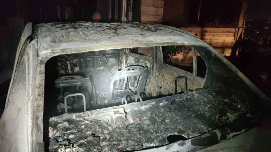 Emanet aldığı araç alev topuna döndü