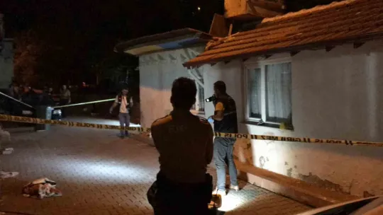 Baba ve oğlunu silahla vuran şahıs tutuklandı