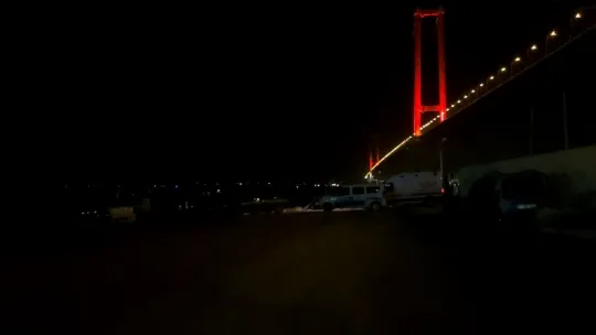 Aracını durdurup Osmangazi Köprüsü'nden atladı