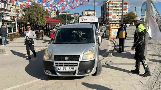 Aracını park ettiğine bin pişman oldu