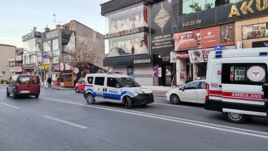 Aracın içinde uyuyakaldı, ekipler harekete geçti!