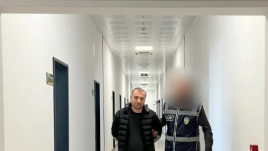 Aranan şahıslar yakalandı