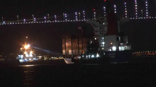 İstanbul Boğazı gemi trafiğine açıldı