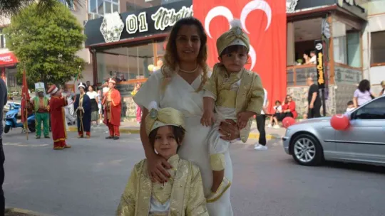 Atlı ve mehterli sünnet coşkusu