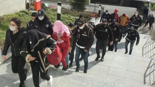 ATM'leri sahte para yükleyen 13 şüpheli adliyeye sevk edildi!