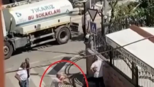 Av tüfeğini doğrulttuğu kişiye bağırarak dehşeti yaşattı