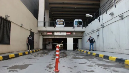 AVM terasından ölüme atlayan genç kız hayatını kaybetti!