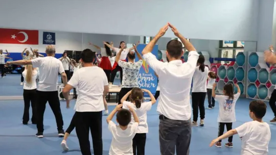 Babalar Günü'ne özel zumba ve dans