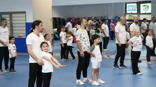 Babalar Günü'ne özel zumba ve dans