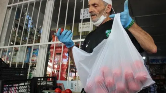 Babasından kalan yadigar seyyar arabasıyla sokak sokak gezerek lahmacun satıyor!