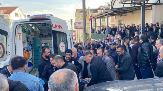 Babasının cenazesinde dayısını da kaybetti