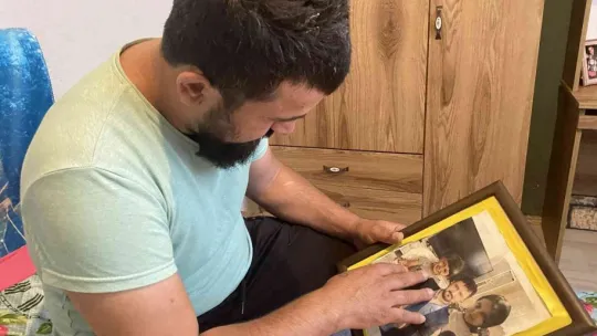 Babasının yanındaki çocuğu haczettiler