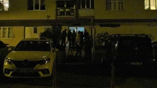 Babasıyla tartışan genç, ekiplere zor anlar yaşattı